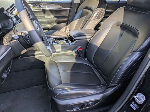 Certified 2023 Jeep Grand Cherokee L Limited w/ Black Appearance Package image 10