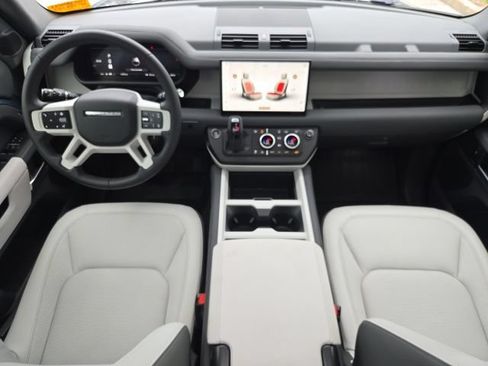 Used 2025 Land Rover Defender 110 S AWD/4WD image 11