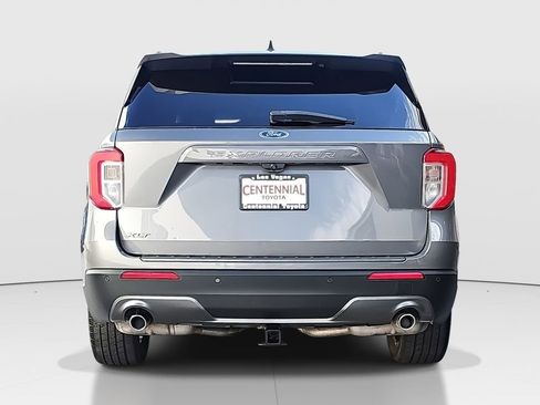 Used 2022 Ford Explorer XLT w/ Equipment Group 202A RWD image 6