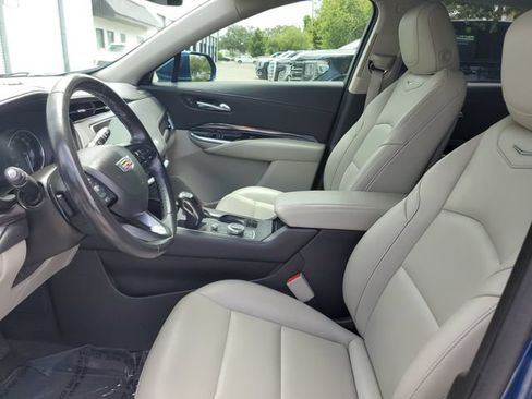 Used 2019 Cadillac XT4 Luxury FWD image 18