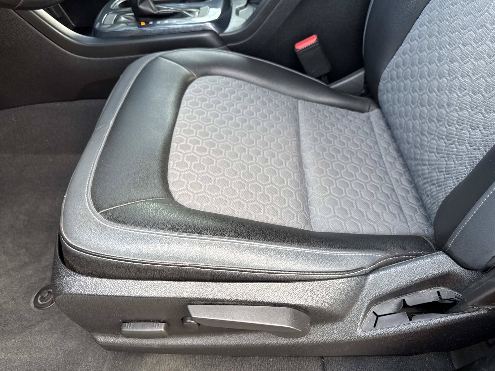 Used 2019 Chevrolet Colorado Z71 AWD/4WD image 19