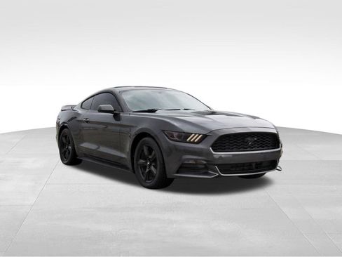 Used 2016 Ford Mustang Coupe RWD image 1