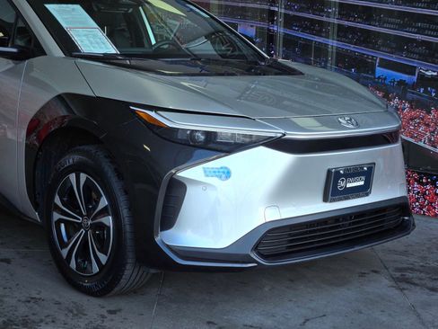 Used 2024 Toyota bZ4X Limited image 2