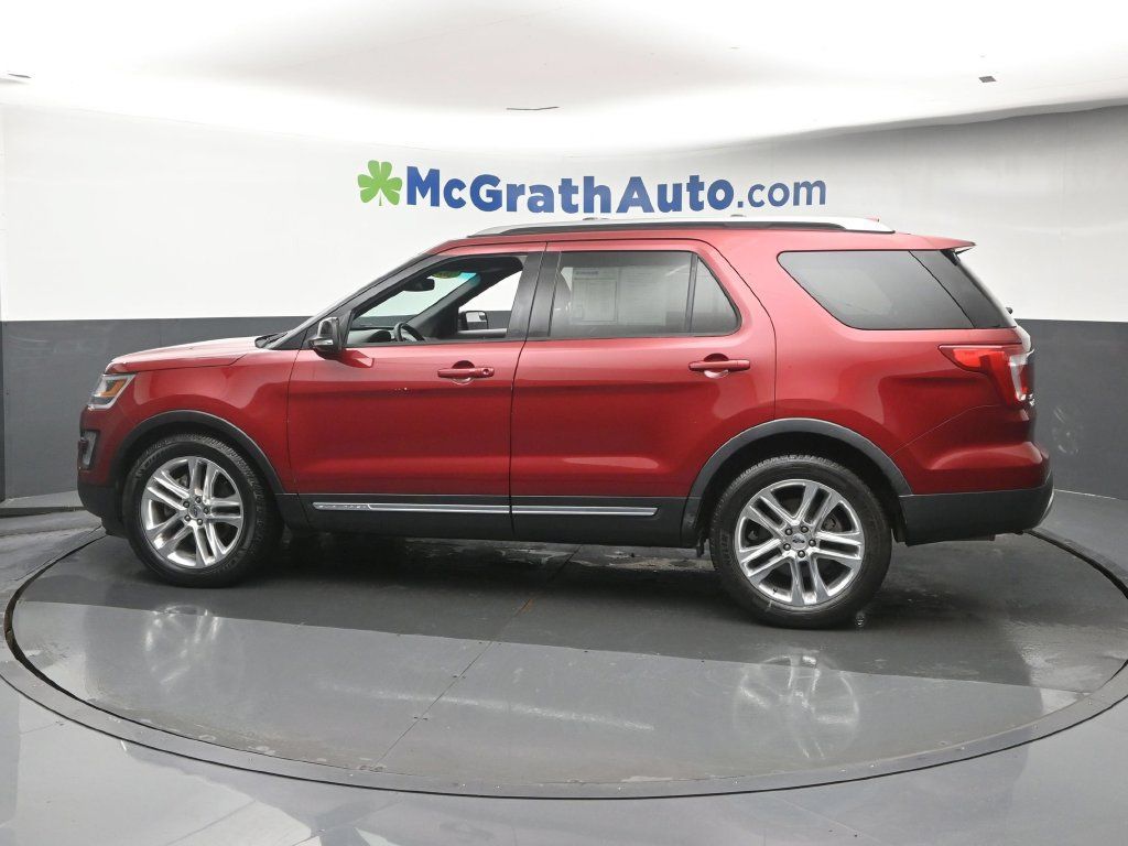 Used 2016 Ford Explorer XLT w/ Equipment Group 202A FWD image 24
