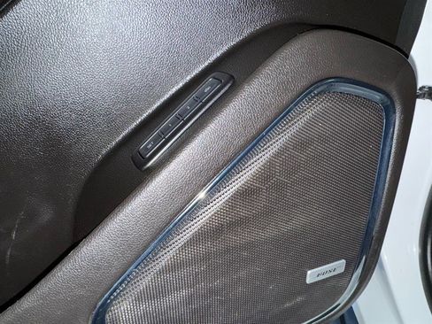 Used 2019 Chevrolet Tahoe LT image 14