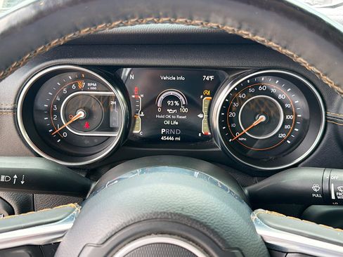 Used 2021 Jeep Gladiator Overland AWD/4WD image 37