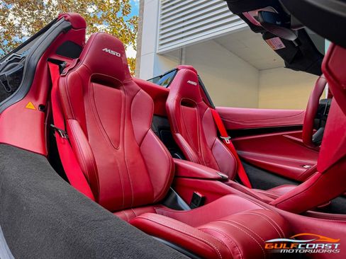 Used 2024 McLaren 750S Spider image 36