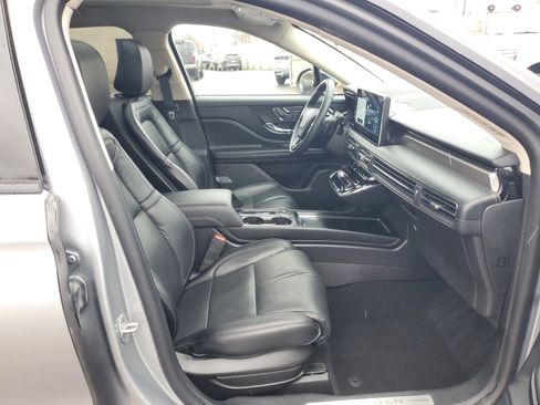 Certified 2023 Lincoln Corsair Reserve w/ Equipment Group 202A AWD/4WD image 9