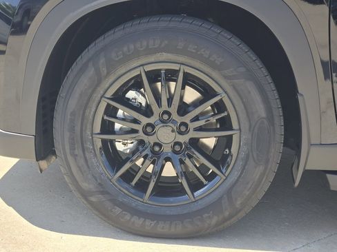 New 2026 Toyota Grand Highlander FWD image 9