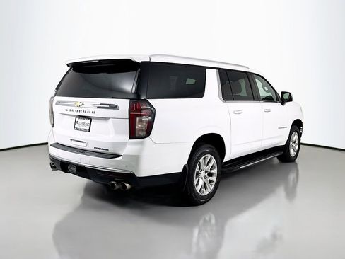 Used 2021 Chevrolet Suburban Premier w/ Premium Package AWD/4WD image 4