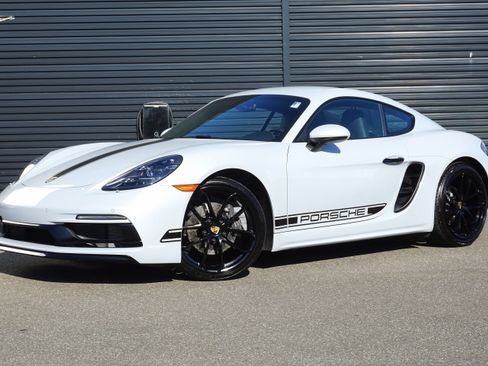 Certified 2024 Porsche 718 Cayman RWD image 1