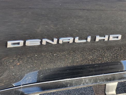 Used 2020 GMC Sierra 2500 Denali w/ Denali Ultimate Package image 16