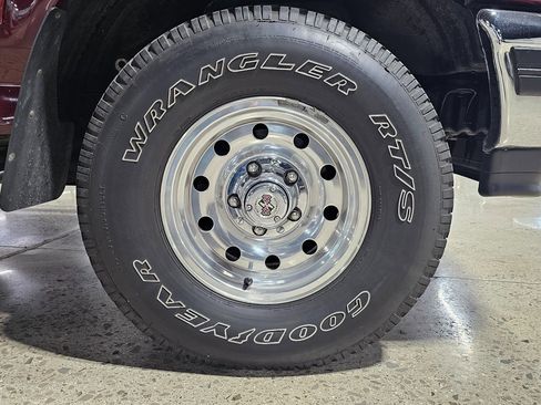 Used 1996 Ford Bronco XLT image 38