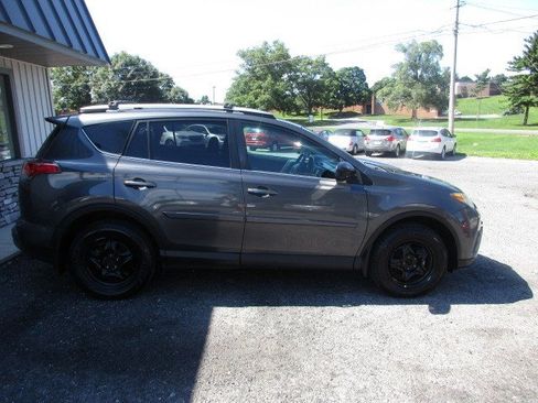 Used 2017 Toyota RAV4 LE w/ Carpet Mat Package FWD image 10