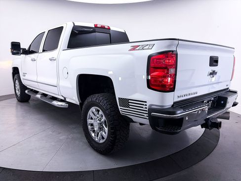 Used 2019 Chevrolet Silverado 2500 LTZ w/ Duramax Plus Package AWD/4WD image 17