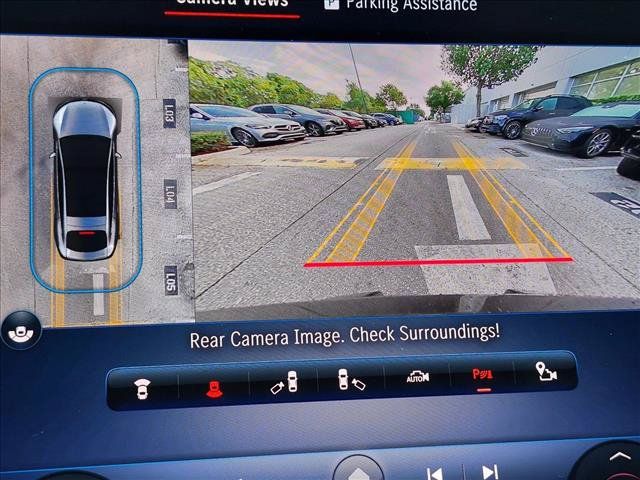 Used 2022 Mercedes-Benz EQS 580 4MATIC Sedan image 11