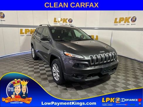 Used 2017 Jeep Cherokee Latitude w/ True North Edition AWD/4WD image 1