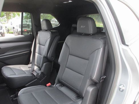 New 2026 Buick Enclave Sport Touring image 14