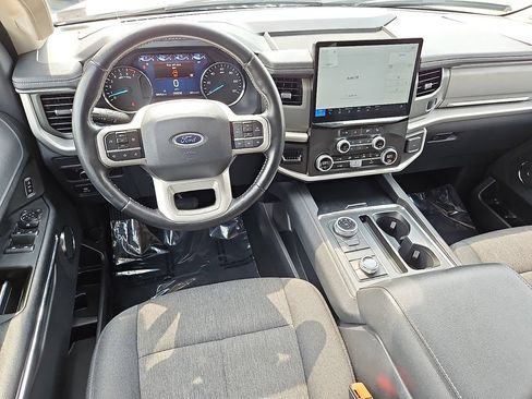 Used 2024 Ford Expedition XLT AWD/4WD image 12