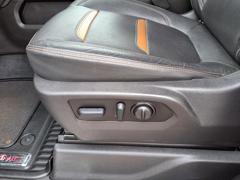 Used 2022 GMC Sierra 1500 AT4 image 25