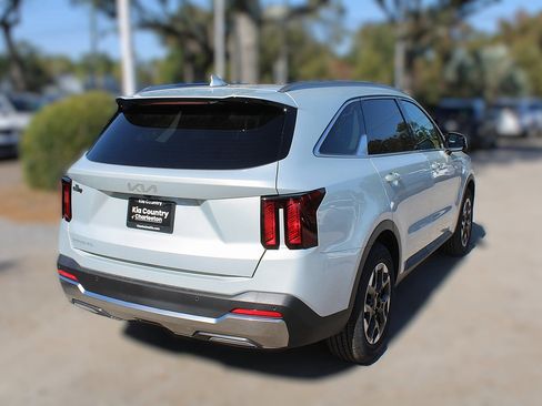 New 2026 Kia Sorento S w/ S Panoramic Sunroof Package image 7
