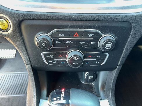 Used 2017 Dodge Charger R/T RWD image 19