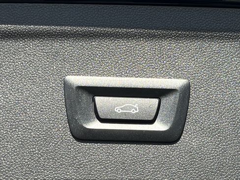 New 2026 BMW iX xDrive45 image 26