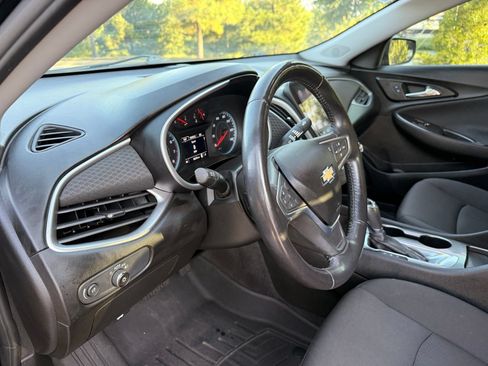 Used 2020 Chevrolet Malibu RS FWD image 22