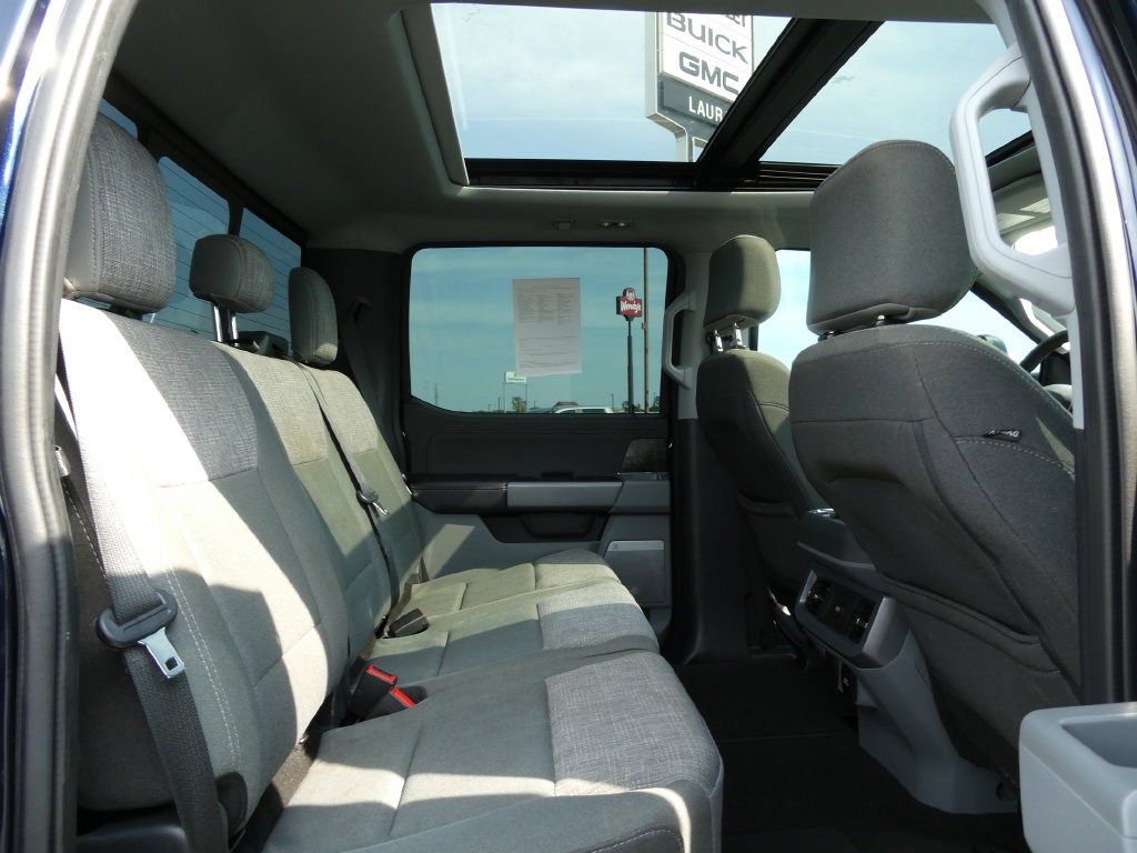Certified 2024 Ford F250 XLT w/ XLT Premium Package AWD/4WD image 15