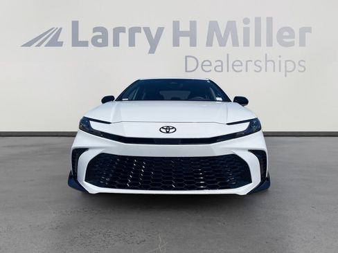 Certified 2026 Toyota Camry Hybrid w/ Multimedia Upgrade Package FWD image 8