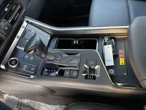 Certified 2024 Lexus GX 550 w/ Cold Area Package AWD/4WD image 27