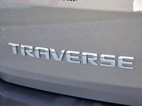 Used 2018 Chevrolet Traverse LT FWD image 38