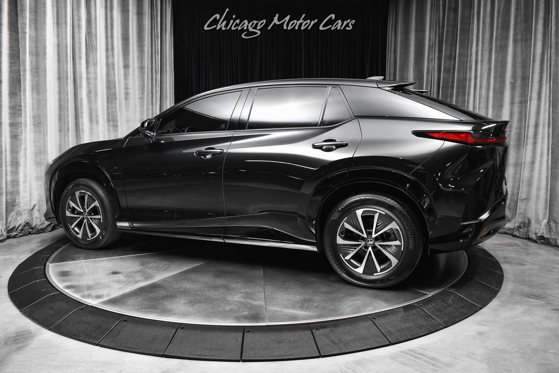 Used 2024 Lexus RZ 450e Premium w/ Technology Package AWD/4WD image 3