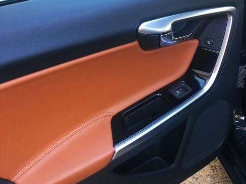 Used 2015 Volvo S60 T5 Platinum image 12