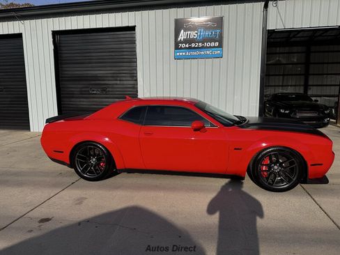 Used 2022 Dodge Challenger R/T Scat Pack image 9