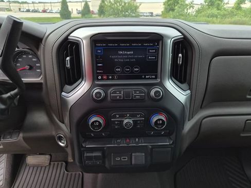 Used 2022 Chevrolet Silverado 3500 LT w/ Convenience Package AWD/4WD image 22