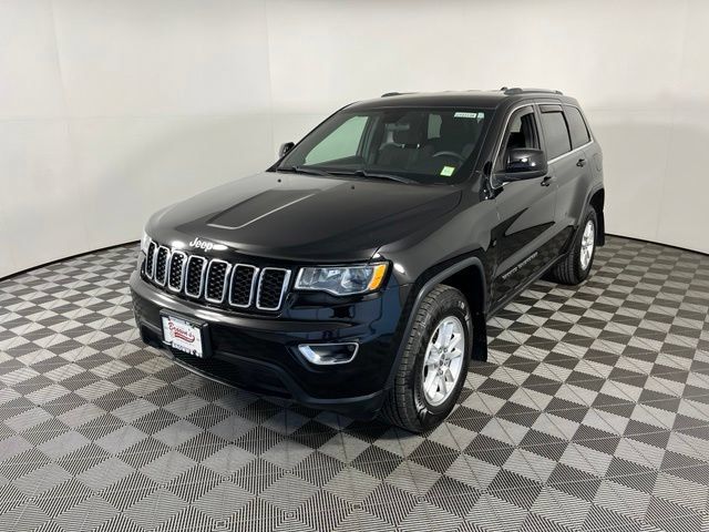 Used 2019 Jeep Grand Cherokee Laredo AWD/4WD image 3