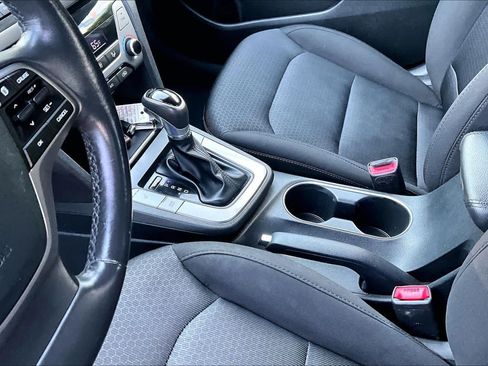Used 2017 Hyundai Elantra Value Edition w/ Cargo Package FWD image 16