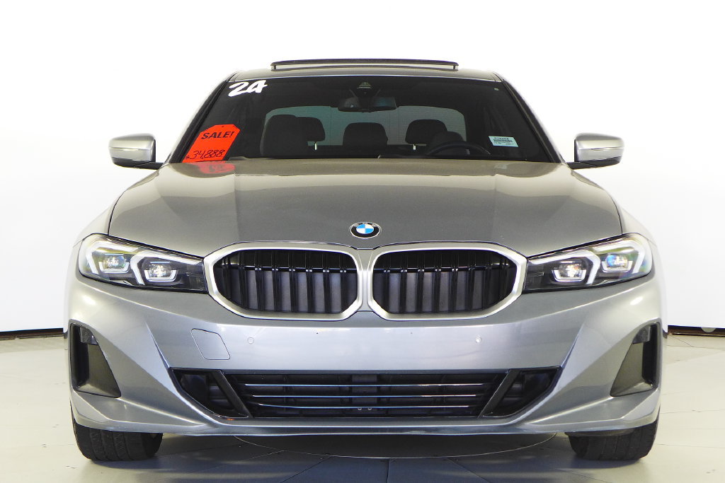 Used 2024 BMW 330i Sedan w/ Convenience Package RWD image 3