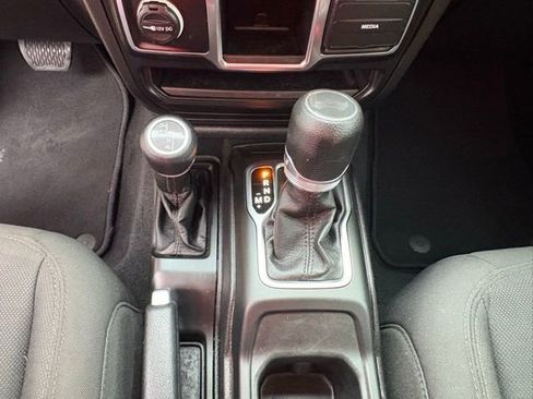 Used 2021 Jeep Wrangler Sport image 20