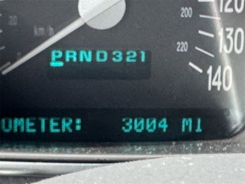 Used 2004 Chevrolet SSR w/ Preferred Equipment Group image 22