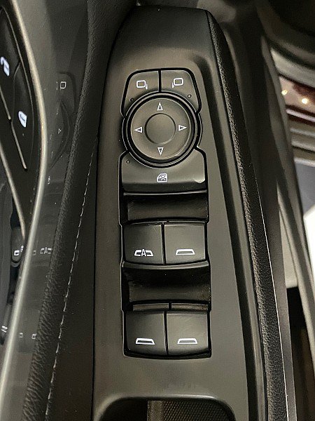 Used 2023 Chevrolet Traverse LT FWD image 20