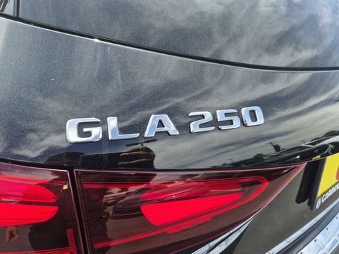 Used 2025 Mercedes-Benz GLA 250 image 14