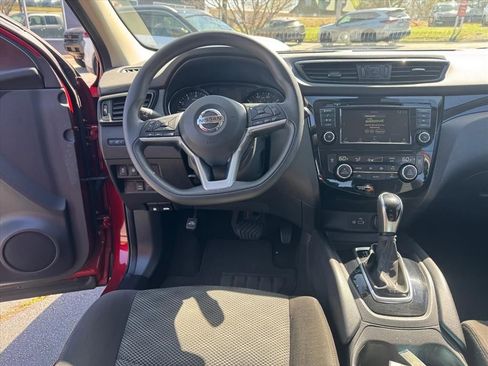 Certified 2020 Nissan Rogue Sport SV image 12