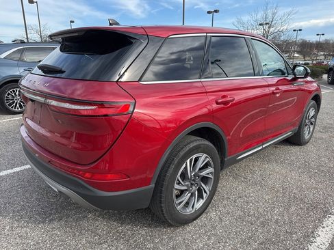 Used 2023 Lincoln Corsair AWD image 7