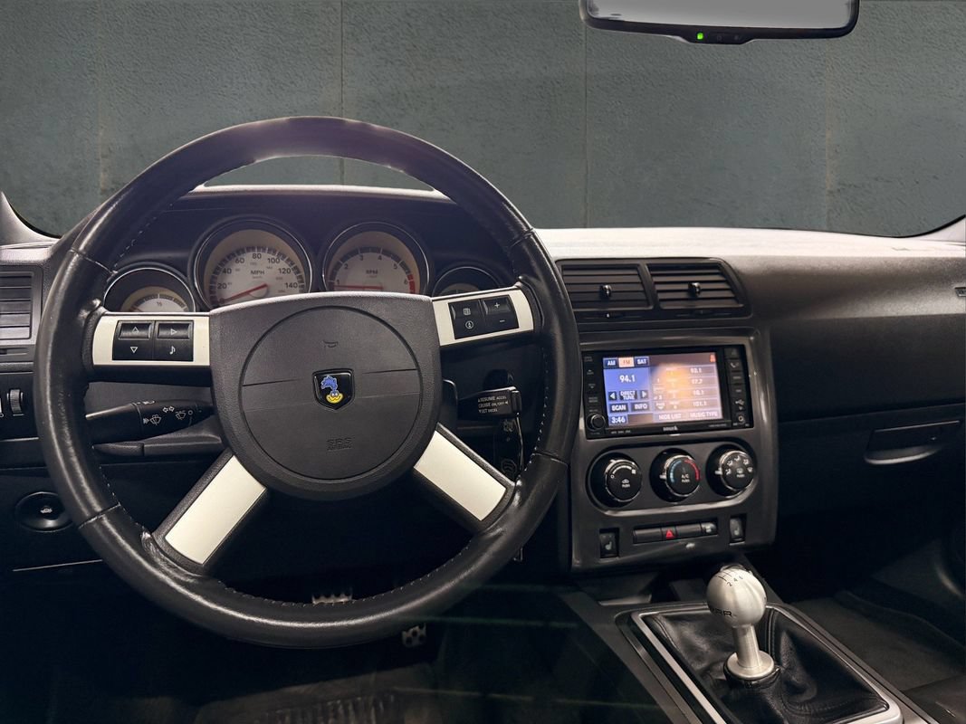 Used 2009 Dodge Challenger R/T RWD image 31