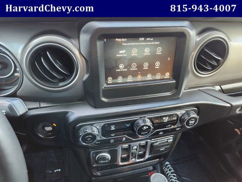 Used 2023 Jeep Gladiator Sport image 8