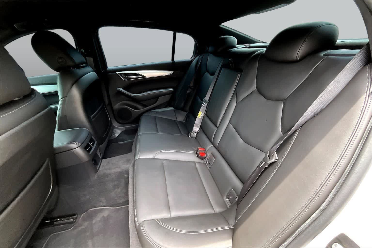 Used 2023 Cadillac CT5 Luxury w/ Cold Weather Package RWD image 40