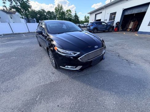 Used 2018 Ford Fusion Titanium FWD image 18