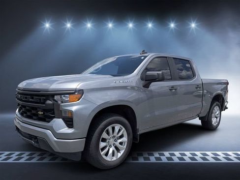 Used 2023 Chevrolet Silverado 1500 Custom AWD/4WD image 7